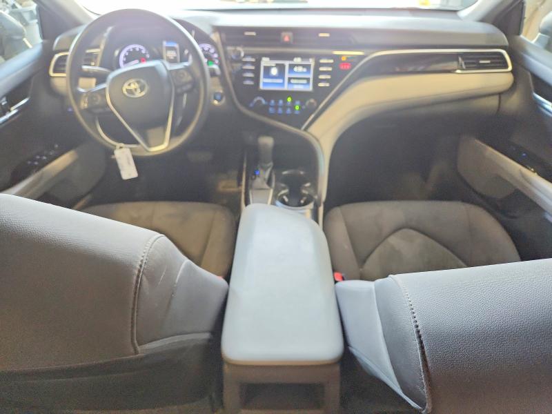Photo 8 from auction – 2018 TOYOTA CAMRY with VIN 4T1B11HK2JU034125