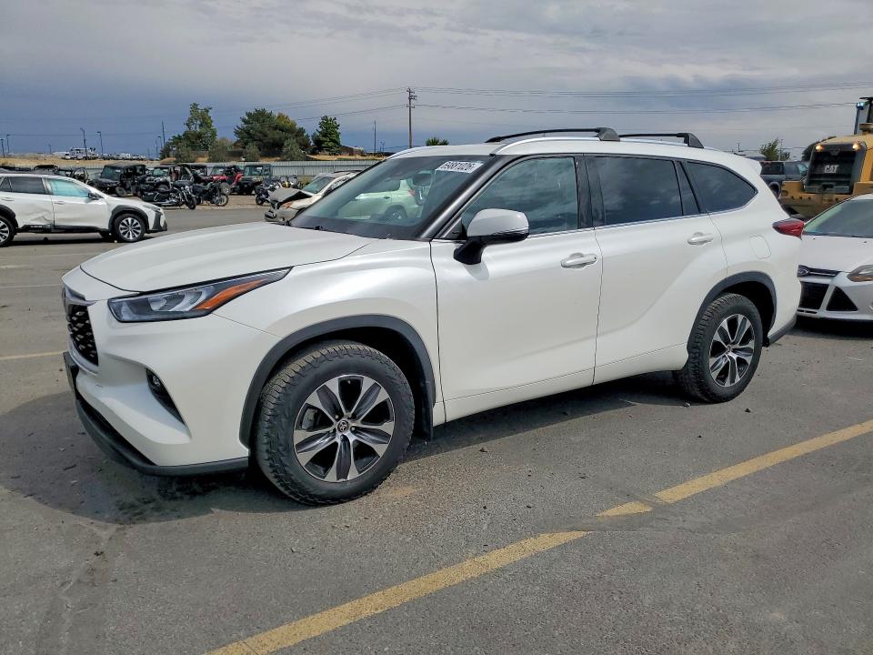 2020 TOYOTA HIGHLANDER - Търг №69881026