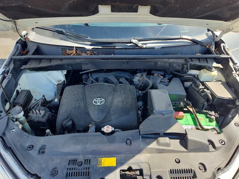 Снимка 12 от търг – 2018 TOYOTA HIGHLANDER с VIN 5TDJZRFH4JS880887