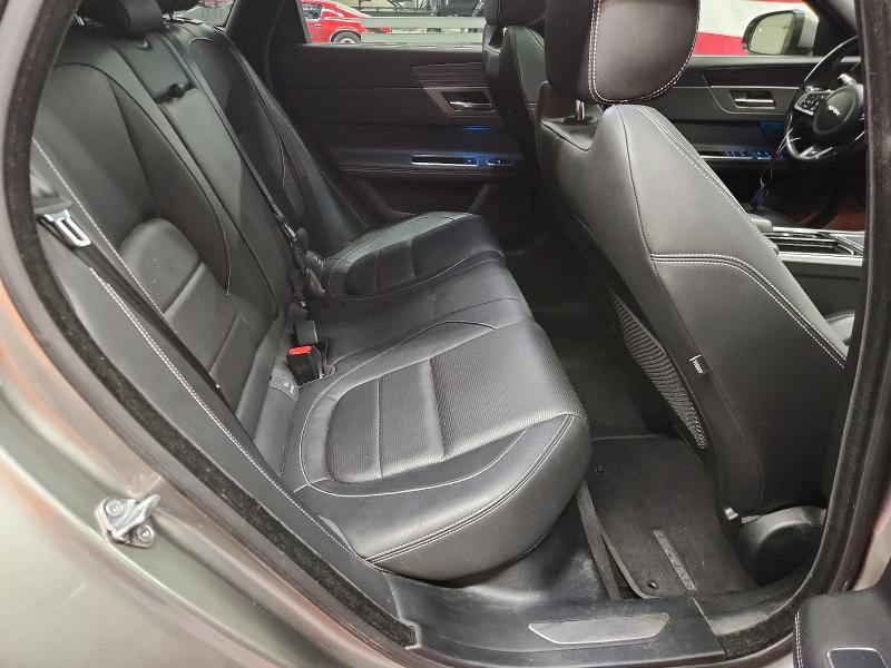 Photo 10 from auction – 2018 JAGUAR XF with VIN SAJBM2FV5JCY63888
