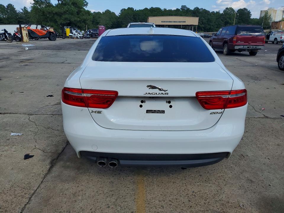 Zdjęcie 6 z aukcji – 2017 JAGUAR XE z VIN SAJAE4BN5HA968625