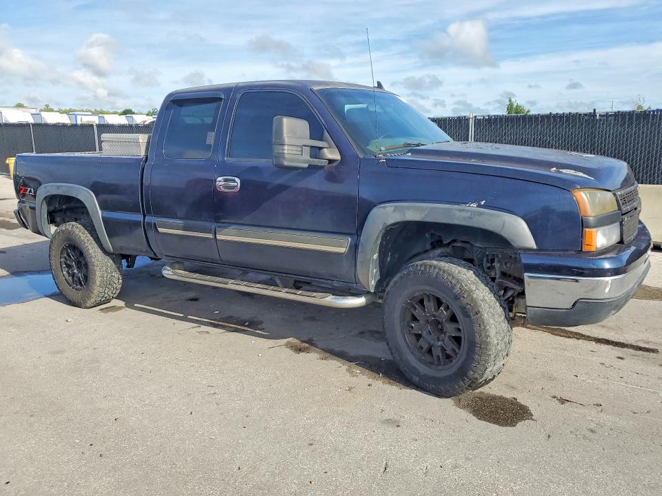 Photo 4 from auction – 2006 CHEVROLET SILVERADO with VIN 1GCEK19Z06Z123695