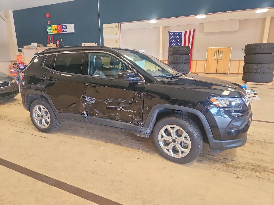 Photo 4 from auction – 2025 JEEP COMPASS with VIN 3C4NJDBN5ST548875