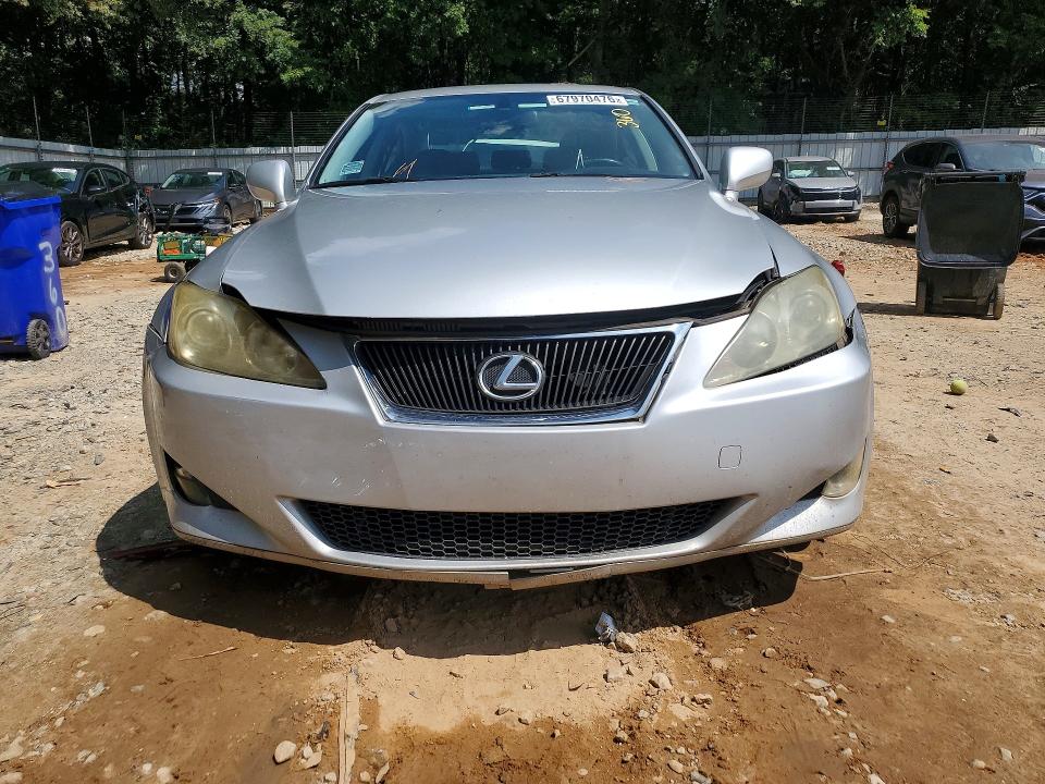 Photo 5 from auction – 2007 LEXUS IS with VIN JTHBE262972012756