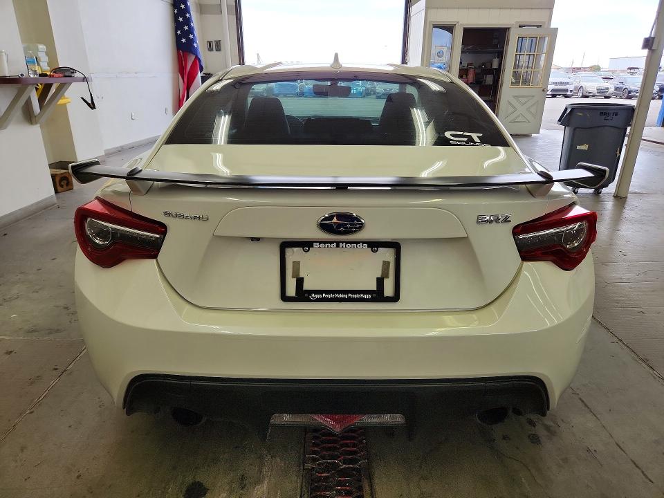 Снимка 6 от търг – 2018 SUBARU BRZ с VIN JF1ZCAC18J9600342