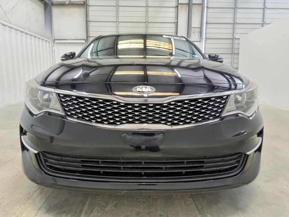 Photo 5 from auction – 2018 KIA OPTIMA with VIN 5XXGU4L39JG261949