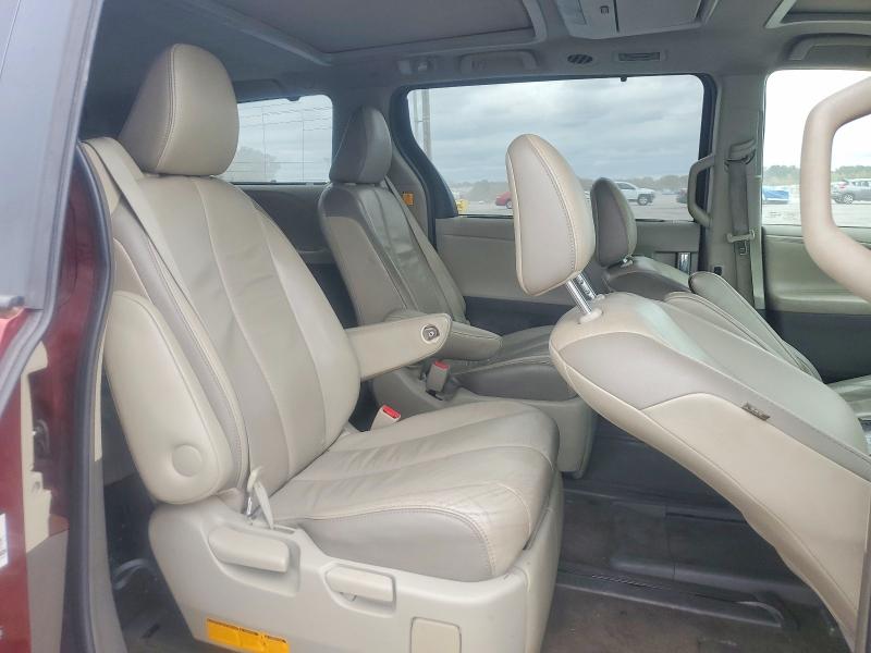 Снимка 11 от търг – 2012 TOYOTA SIENNA с VIN 5TDYK3DC4CS270868