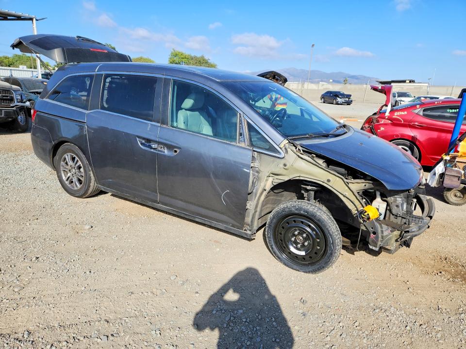 Снимка 4 от търг – 2011 HONDA ODYSSEY с VIN 5FNRL5H6XBB097796