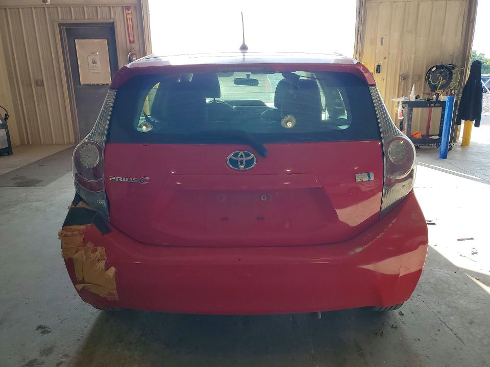 Photo 6 from auction – 2013 TOYOTA PRIUS C with VIN JTDKDTB35D1045330