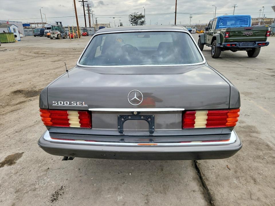 Zdjęcie 6 z aukcji – 1985 MERCEDES-BENZ 500 z VIN WDBCA37D3FA109137