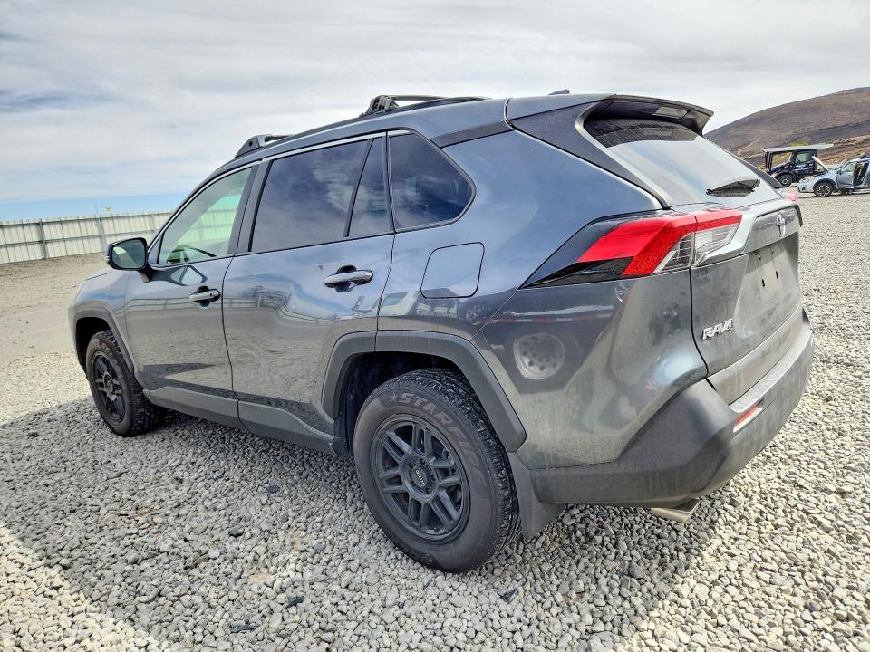 Photo 2 from auction – 2019 TOYOTA RAV4 with VIN JTMP1RFV7KD027727