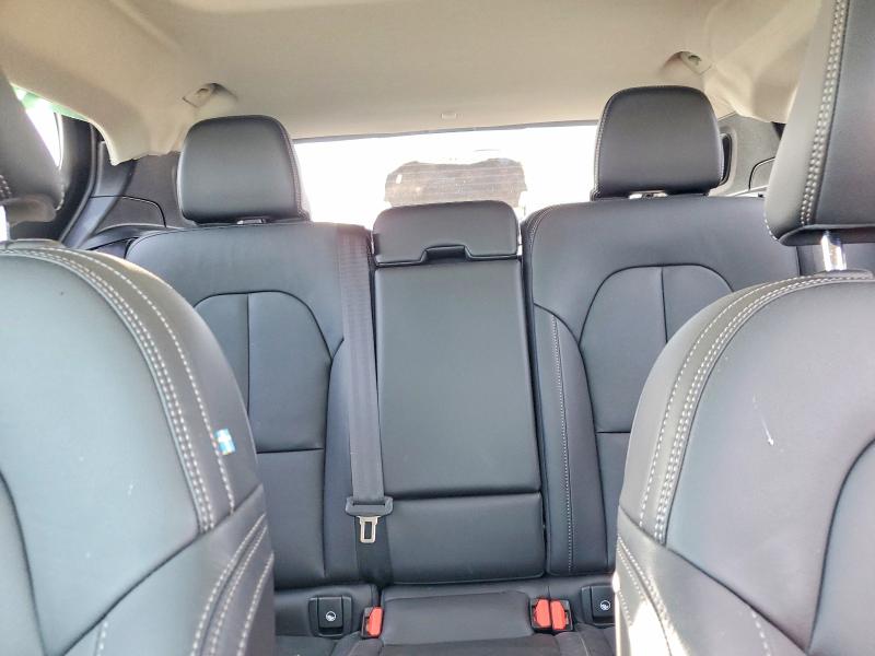 Снимка 10 от търг – 2025 VOLVO XC40 с VIN YV4L12UFXS2596341
