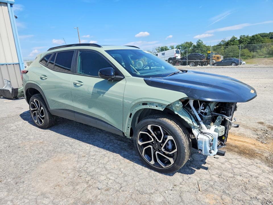 Снимка 4 от търг – 2024 CHEVROLET TRAX с VIN KL77LJE24RC216416