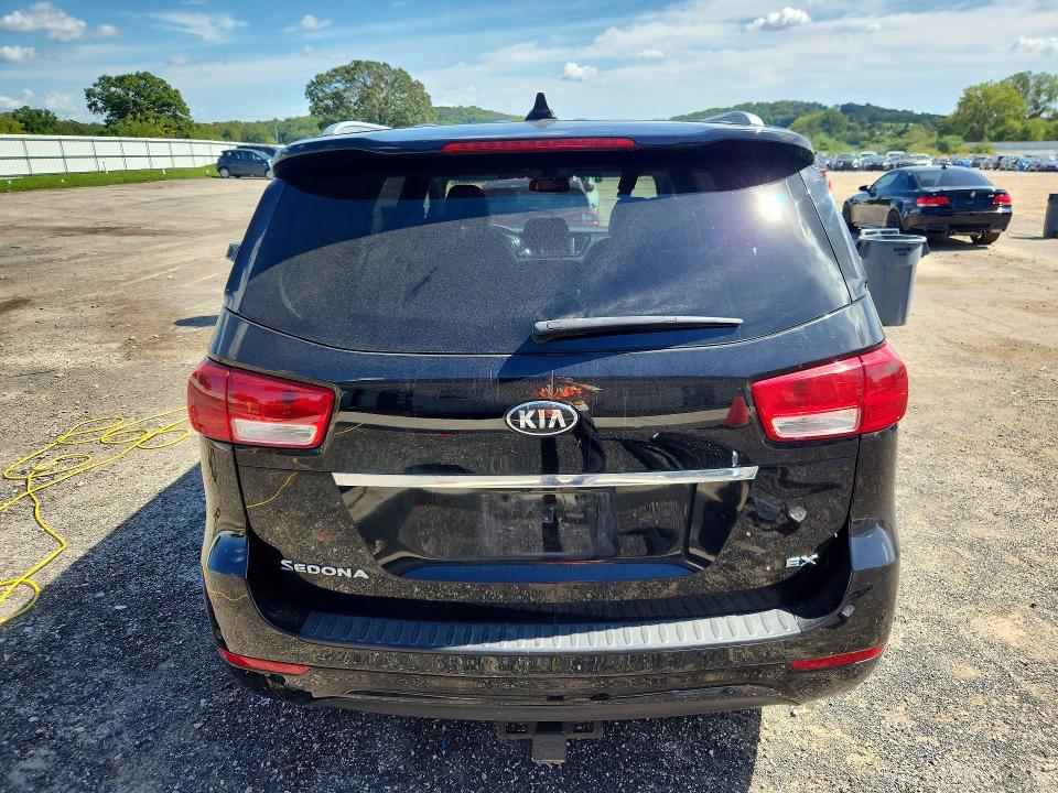 Foto 6 de la subasta – 2017 KIA SEDONA con VIN KNDMC5C19H6273022
