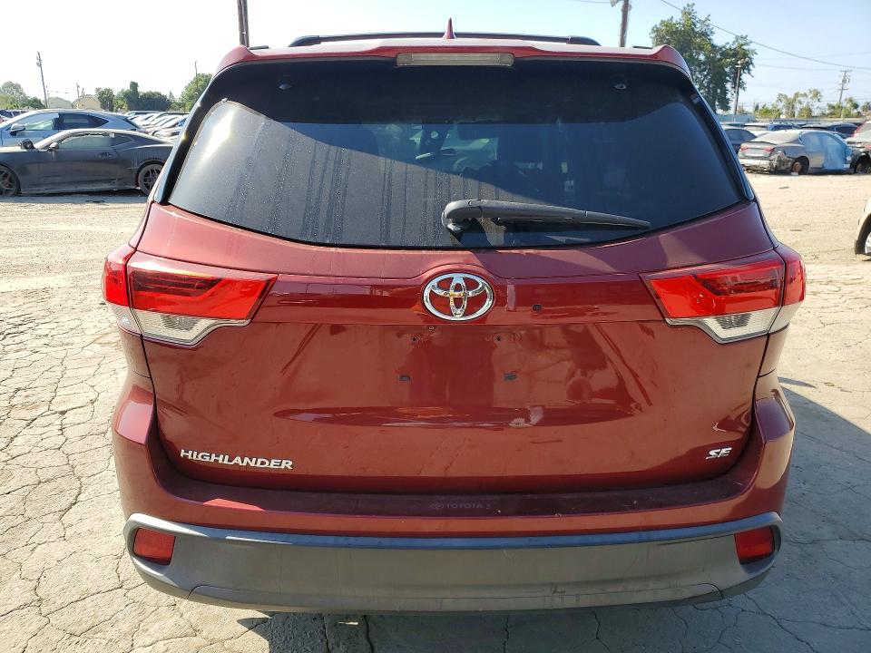 Снимка 6 от търг – 2018 TOYOTA HIGHLANDER с VIN 5TDKZRFH7JS540041