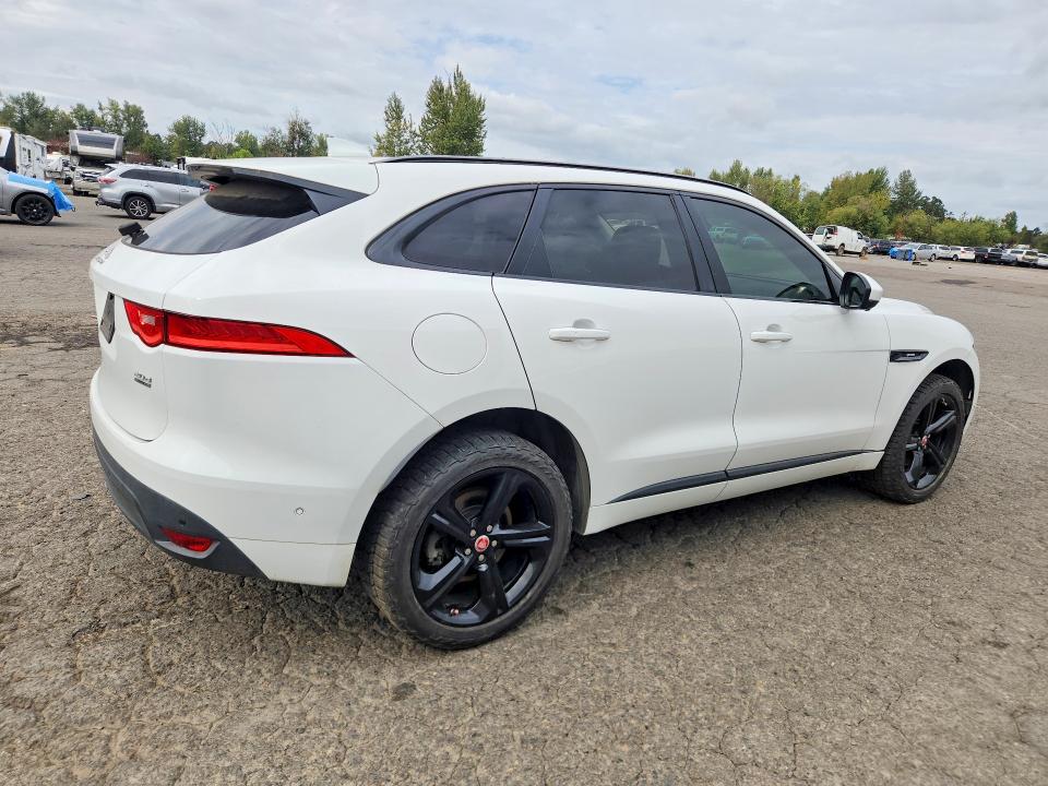 Photo 3 from auction – 2018 JAGUAR F-PACE with VIN SADCL2FN0JA251698