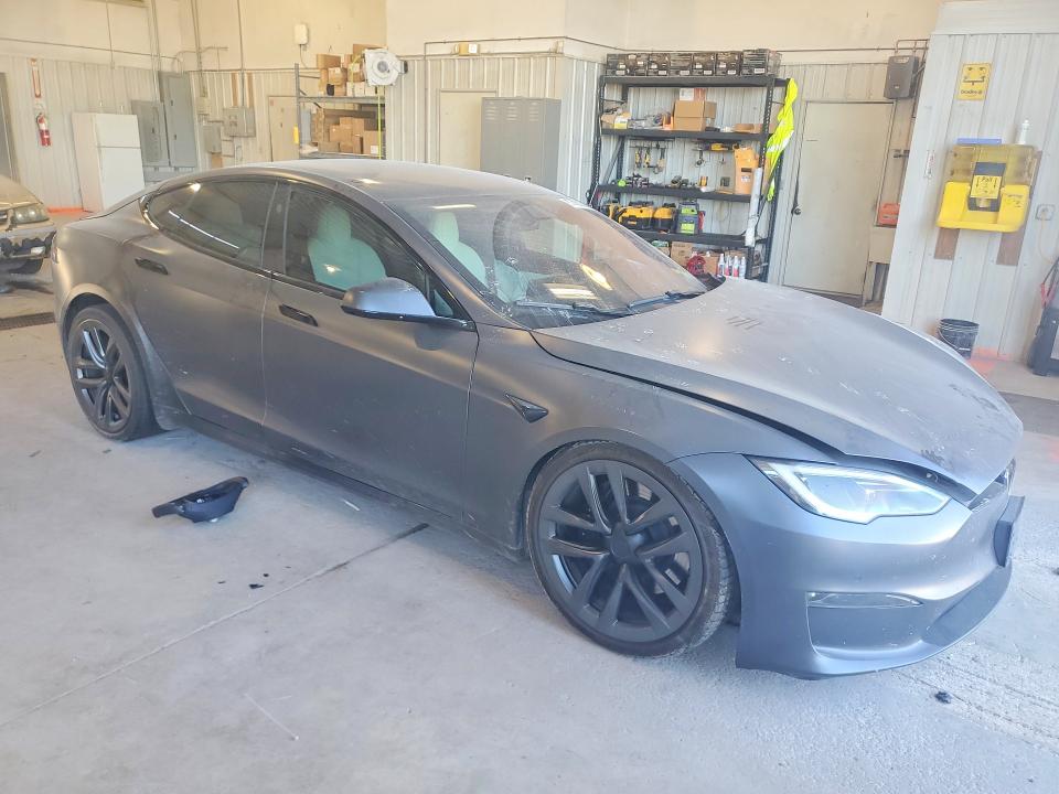 Foto 4 de la subasta – 2022 TESLA MODEL S con VIN 5YJSA1E69NF477365