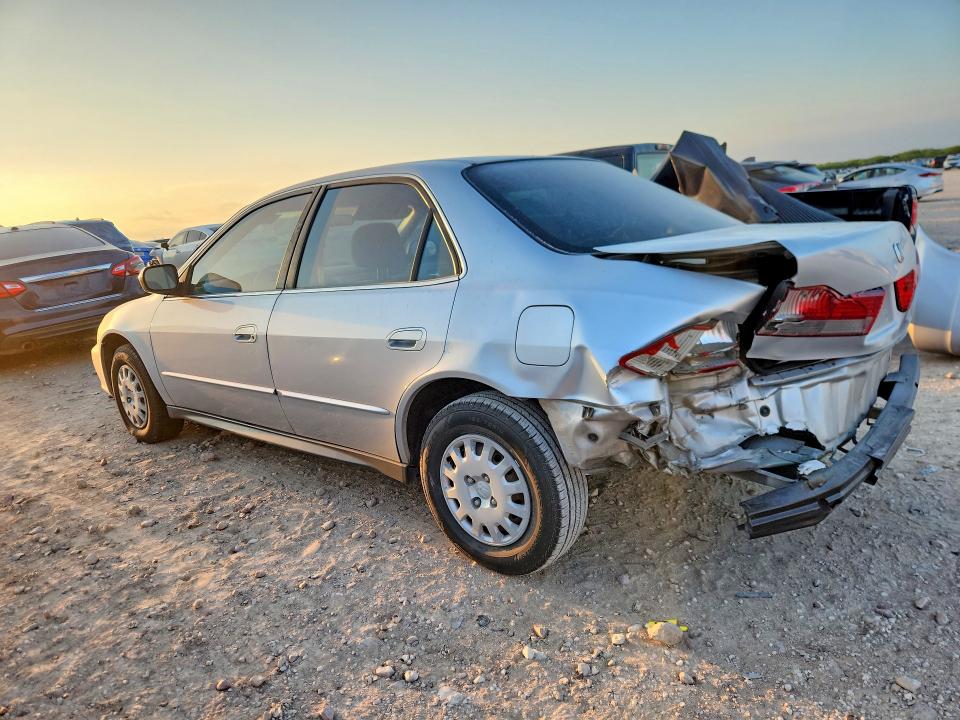 Photo 2 from auction – 2001 HONDA ACCORD with VIN 1HGCF86661A046578