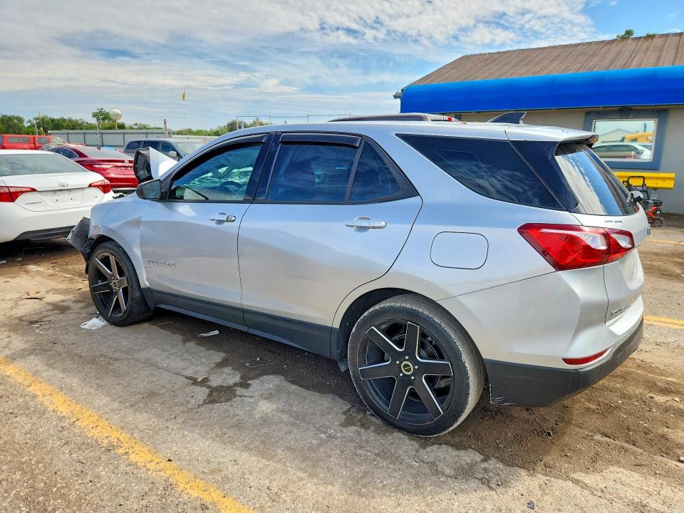 Photo 2 from auction – 2019 CHEVROLET EQUINOX with VIN 3GNAXHEV8KL147165