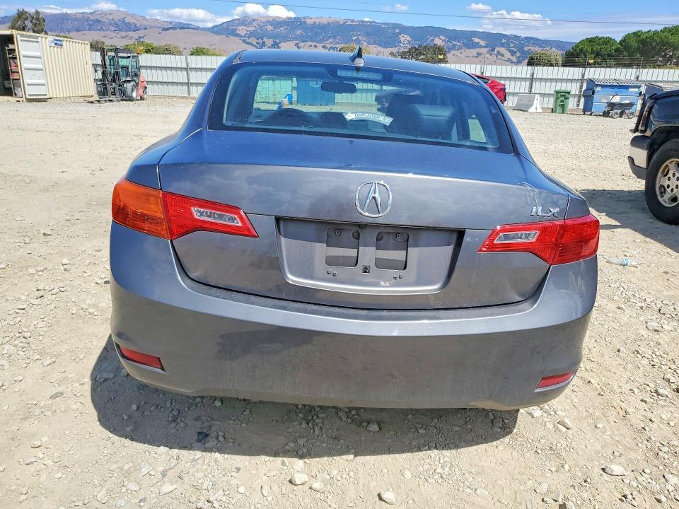 Foto 6 de la subasta – 2013 ACURA ILX con VIN 19VDE1F52DE017044