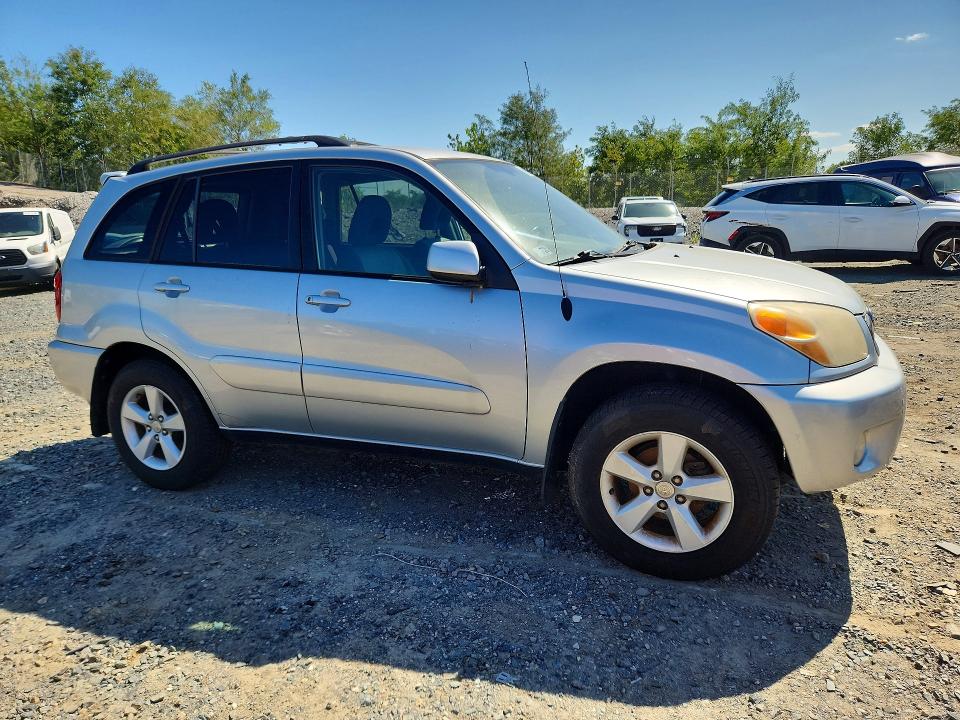 Photo 4 from auction – 2005 TOYOTA RAV4 with VIN JTEHD20V150047376