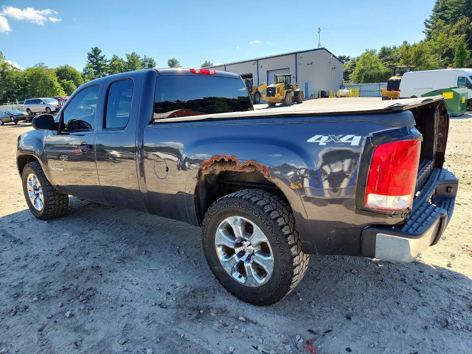 Photo 2 from auction – 2011 GMC SIERRA with VIN 1GTR2TEA3BZ115548