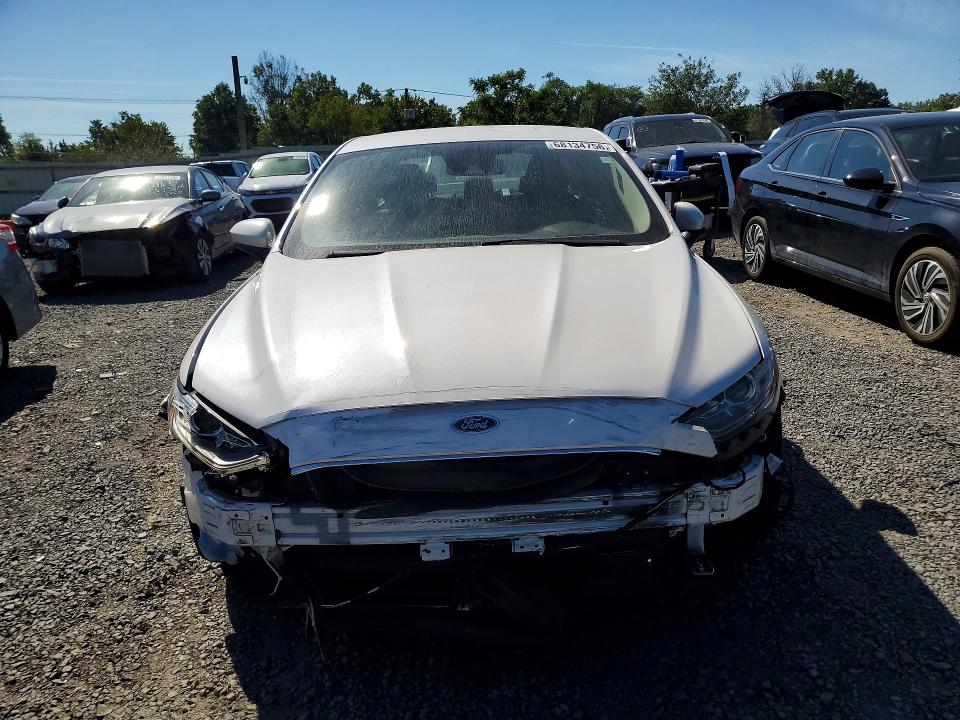Zdjęcie 5 z aukcji – 2019 FORD FUSION z VIN 3FA6P0LU5KR157939