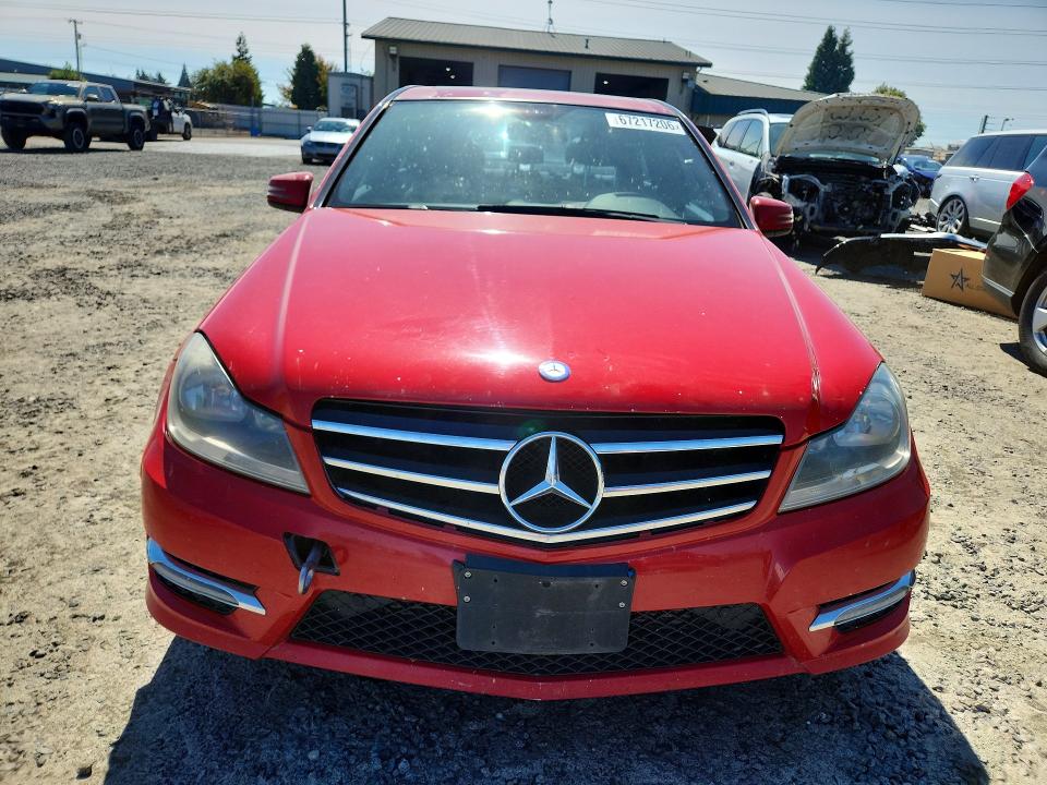 Photo 5 from auction – 2014 MERCEDES-BENZ C with VIN WDDGF4HB9EA963027