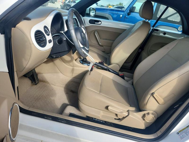 Photo 7 from auction – 2013 VOLKSWAGEN BEETLE with VIN 3VW5X7AT7DM816710
