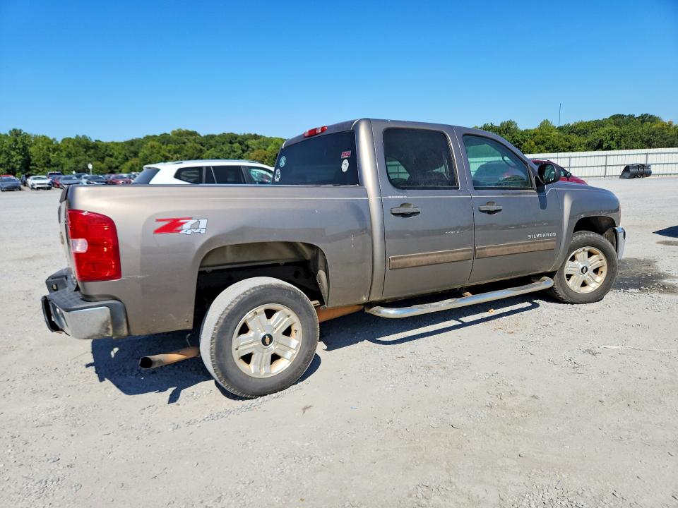 Photo 3 from auction – 2013 CHEVROLET SILVERADO with VIN 3GCPKSE71DG324750