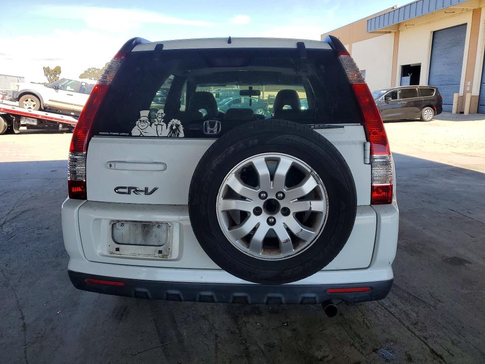 Photo 6 from auction – 2005 HONDA CR-V with VIN JHLRD78935C030996