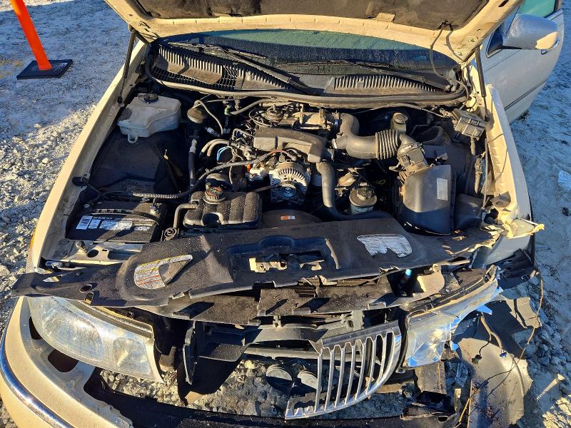 Снимка 11 от търг – 2000 LINCOLN TOWN CAR с VIN 1LNHM83W8YY873817