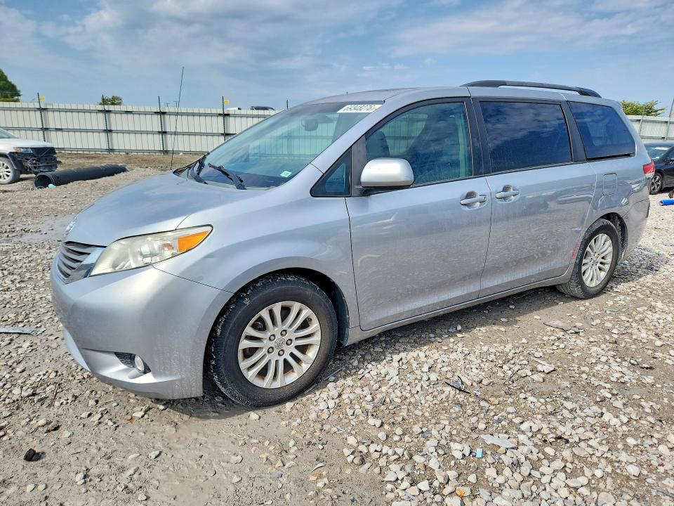 2014 TOYOTA SIENNA - Търг №69348276