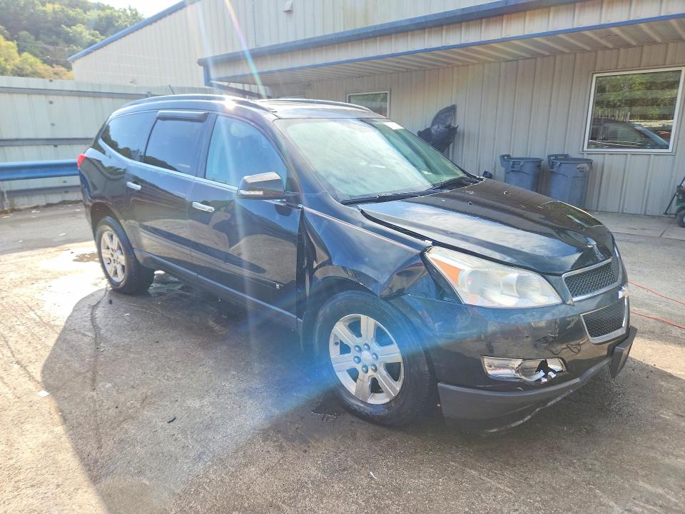 Снимка 4 от търг – 2010 CHEVROLET TRAVERSE с VIN 1GNLRFED8AS122670