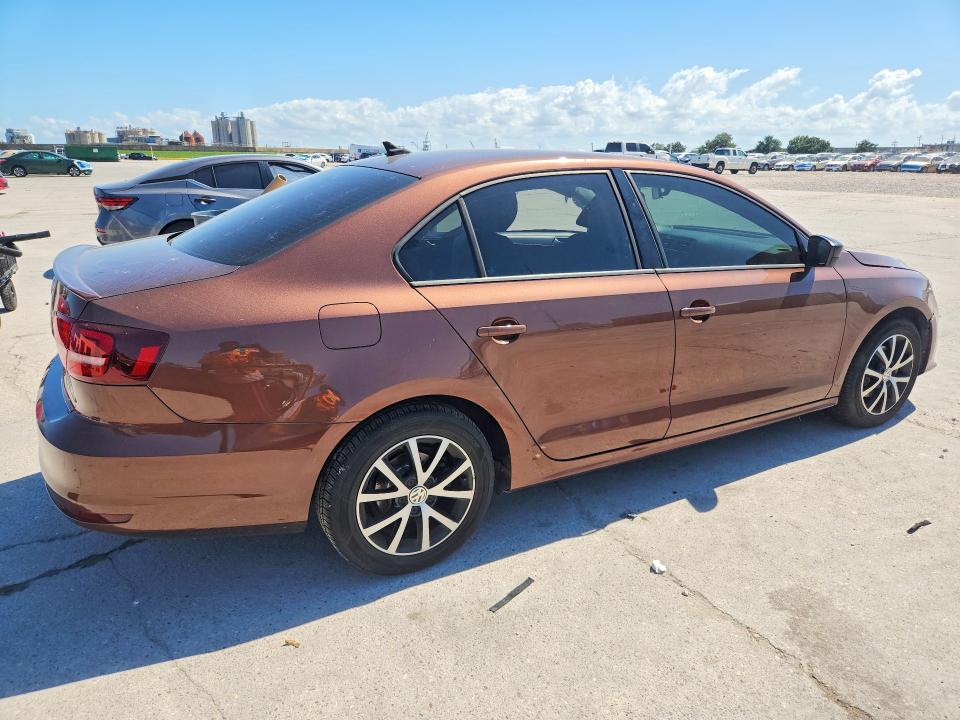 Photo 3 from auction – 2016 VOLKSWAGEN JETTA with VIN 3VWD67AJ3GM404849