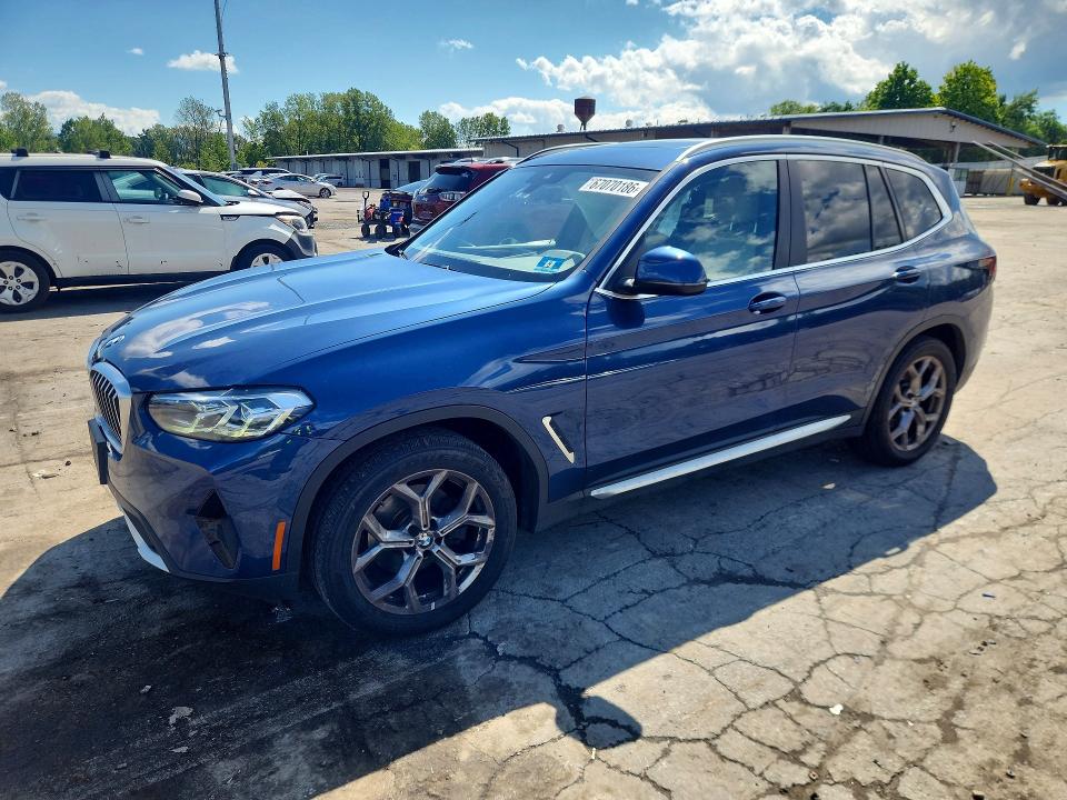 BMW X3 2022 with VIN 5UX53DP00N9J49827 - Photo from auction