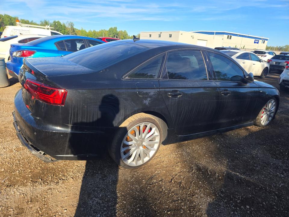 Foto 3 de la subasta – 2018 AUDI S6 con VIN WAUFFAFC5JN004417