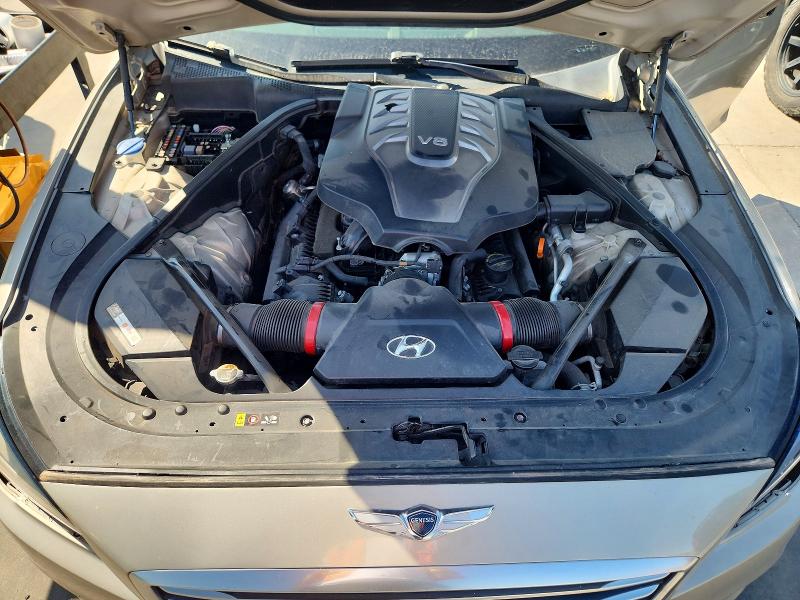Photo 11 from auction – 2015 HYUNDAI GENESIS with VIN KMHGN4JF6FU097535