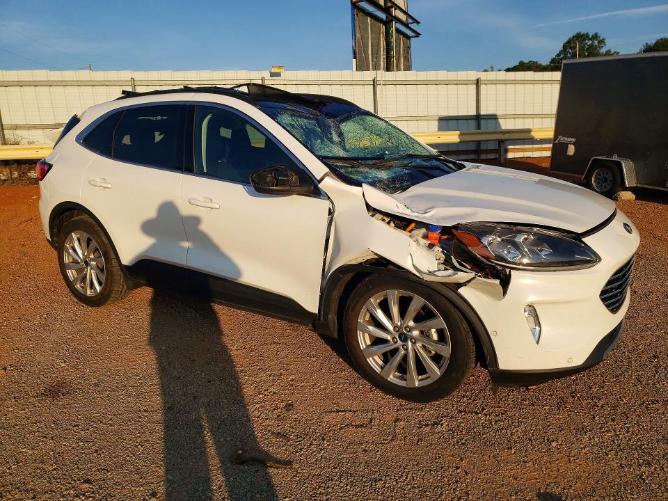 Photo 4 from auction – 2021 FORD ESCAPE with VIN 1FMCU9DZ0MUA40359
