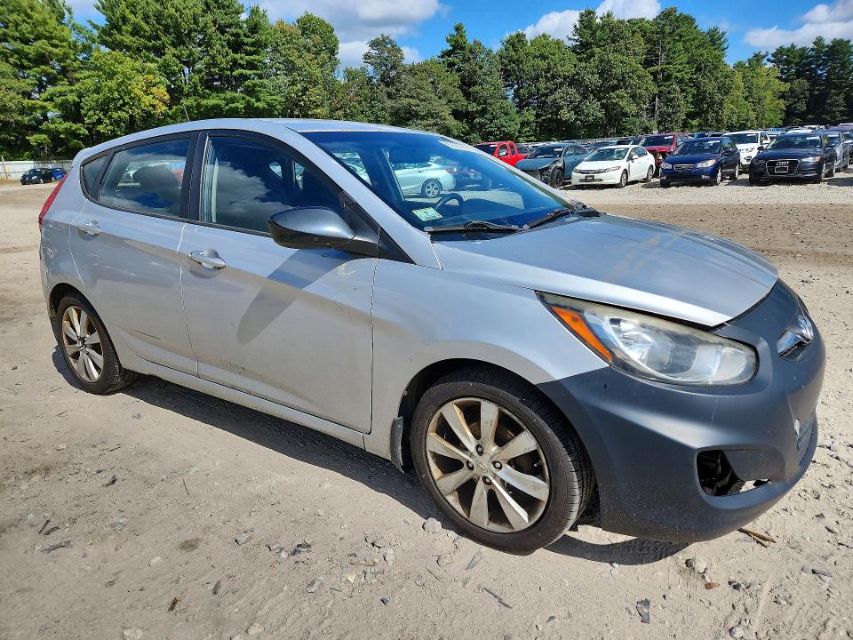 Photo 4 from auction – 2012 HYUNDAI ACCENT with VIN KMHCU5AE8CU031708