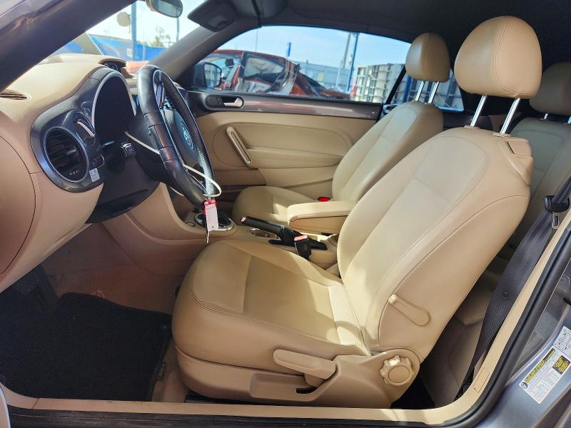 Photo 7 from auction – 2013 VOLKSWAGEN BEETLE with VIN 3VW5L7AT7DM832045