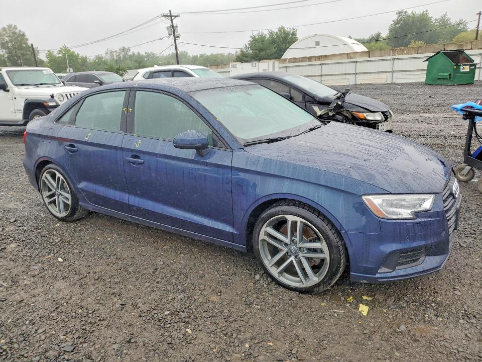 Photo 4 from auction – 2020 AUDI A3 with VIN WAUAUGFF2LA102585