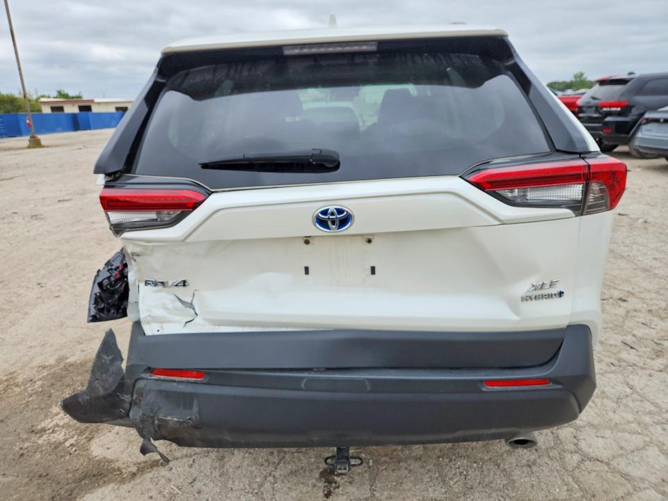 Фото 6 с аукциона – 2022 TOYOTA RAV4 с VIN JTMB6RFV4ND070759