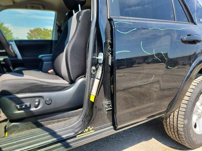 Photo 13 from auction – 2020 TOYOTA 4RUNNER with VIN JTEBU5JR3L5742306