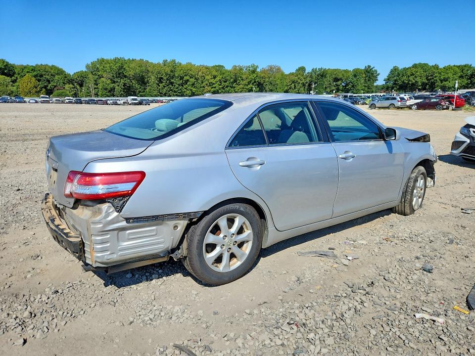 Photo 3 from auction – 2011 TOYOTA CAMRY with VIN 4T4BF3EK5BR176221