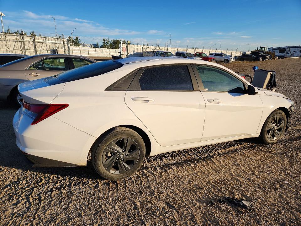 Снимка 3 от търг – 2023 HYUNDAI ELANTRA с VIN KMHLM4AG6PU622041