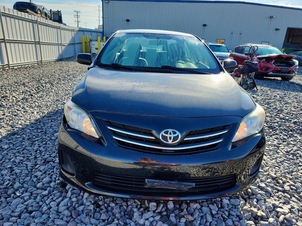 Photo 5 from auction – 2013 TOYOTA COROLLA with VIN 2T1BU4EE1DC004000