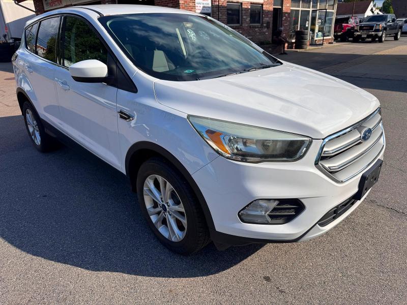 FORD ESCAPE 2017 with VIN 1FMCU9GD8HUC04625 - Photo from auction