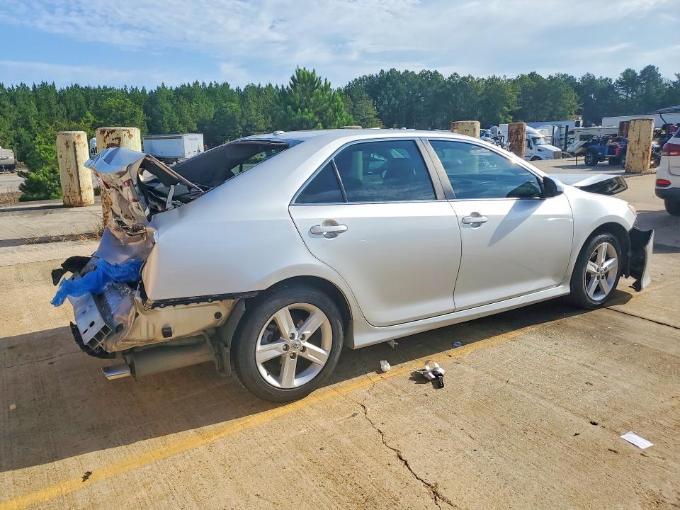 Photo 3 from auction – 2014 TOYOTA CAMRY with VIN 4T1BF1FK4EU332363
