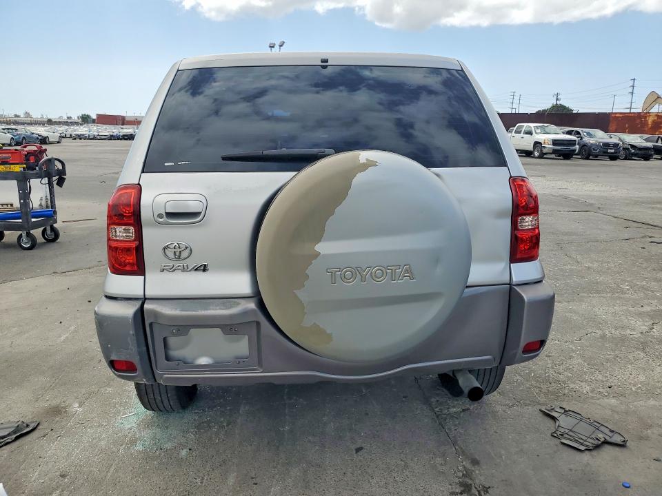 Photo 6 from auction – 2005 TOYOTA RAV4 with VIN JTEGD20V050066285